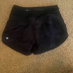 Lululemon Black Camo size 2 Tall (4 inch) Align shorts